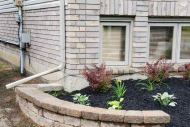 residential-landscaping-front-lawn-flower-bed