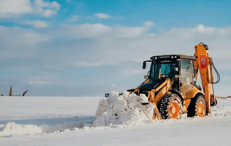 Get Ready for Snow Plowing for this 2024/2025 Winter